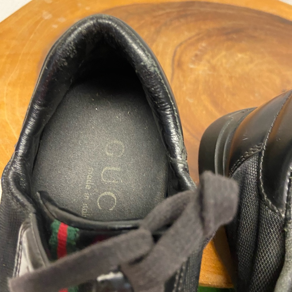 GUCCI Y2K Black Classic Stripe Sneakers - Picture 5 of 11